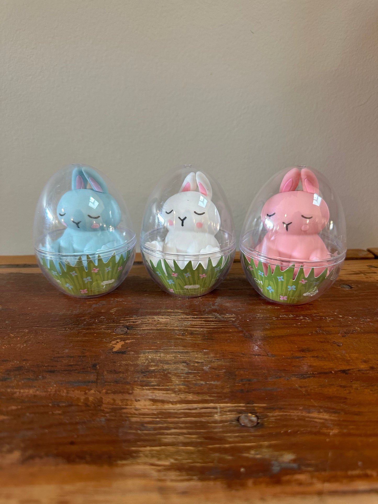 Squeeze and Stretch Egg