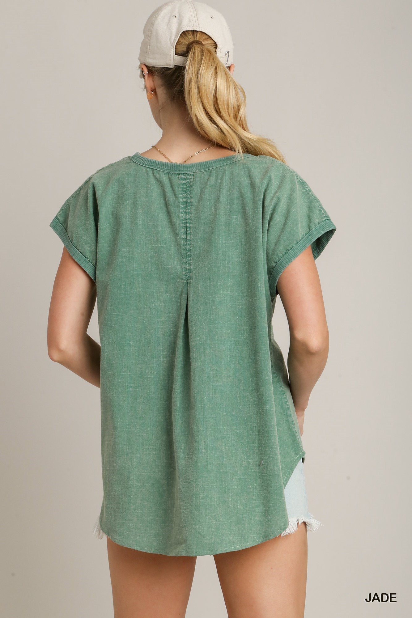 Lucy Linen Top with Buttons
