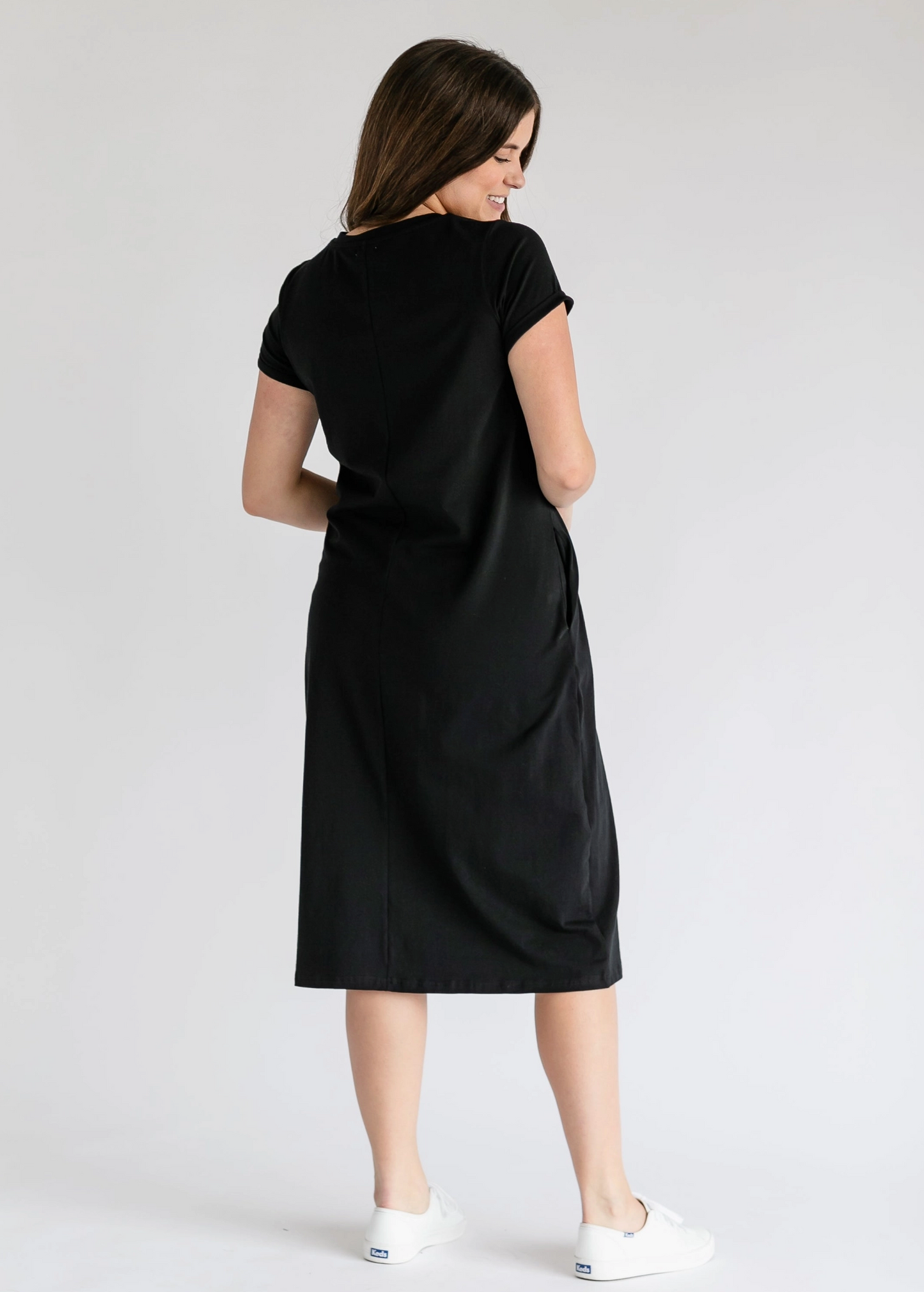 Finley V-Neck Black T-Shirt Midi Dress