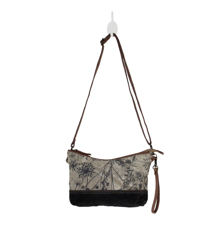 DAINTY DELIGHT SMALL & CROSS BODY BAG